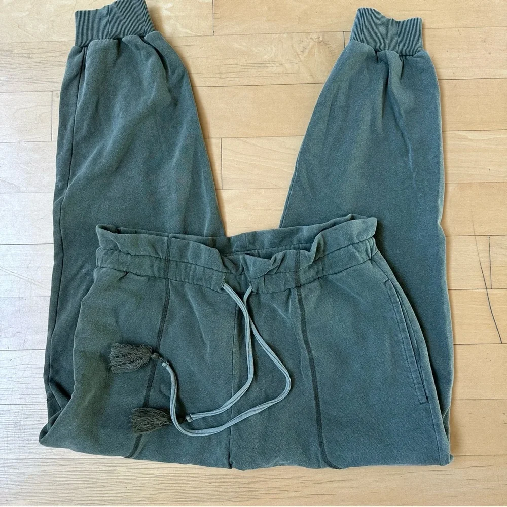 7 For All Mankind Joggers - Green - Size LARGE - Picture 3 of 4
